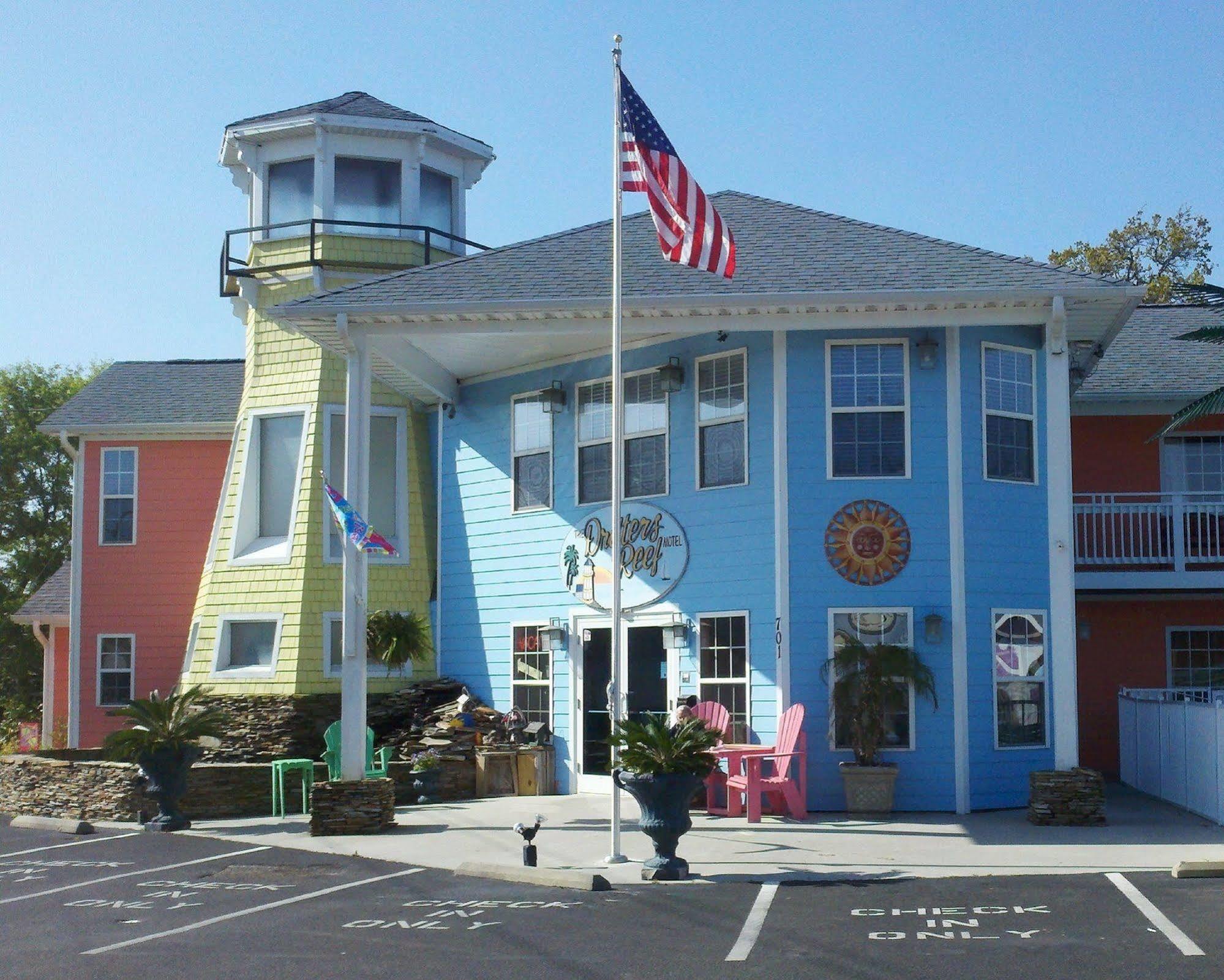 Pirates Cove Motel Carolina Beach Exterior photo