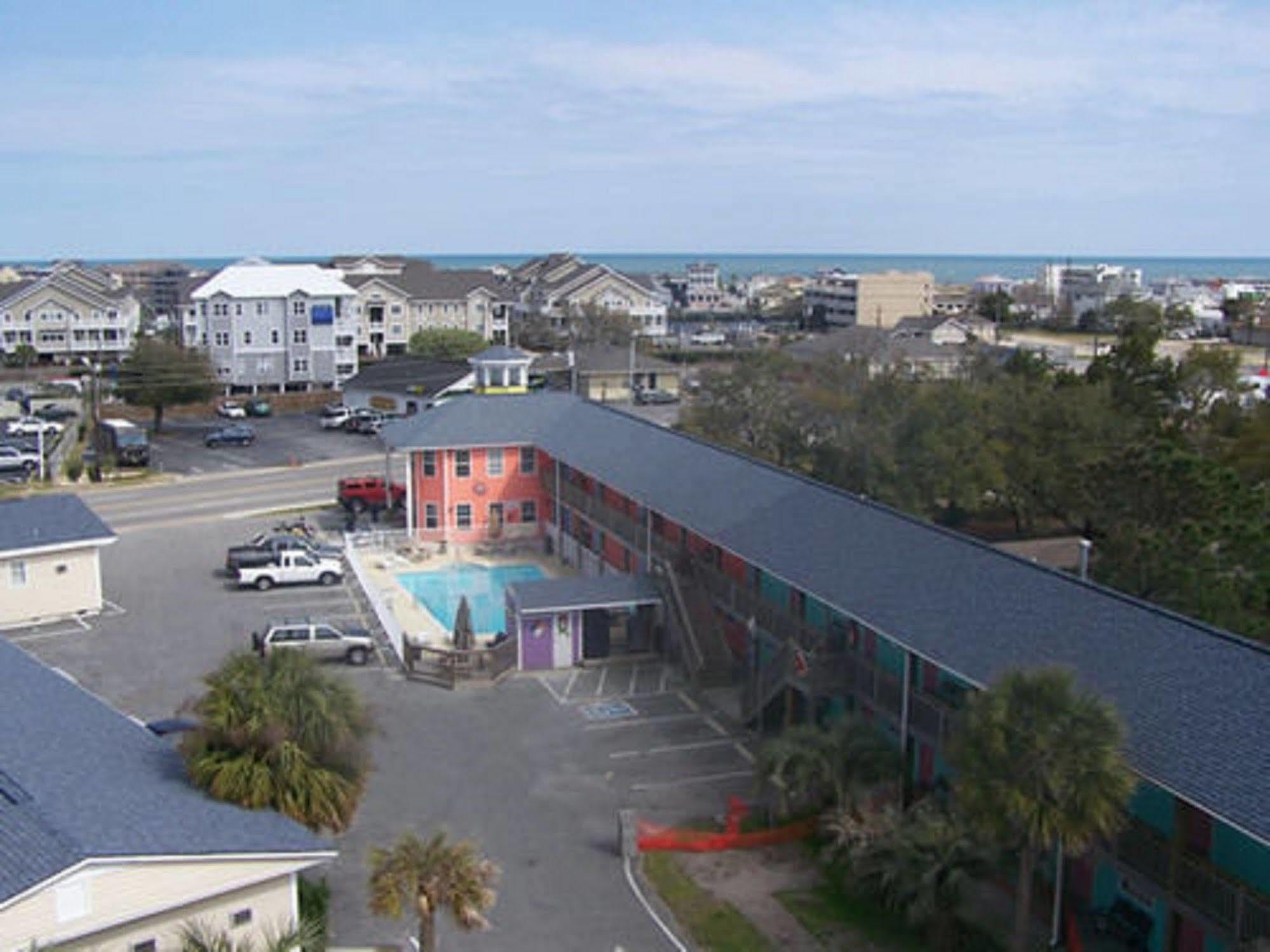 Pirates Cove Motel Carolina Beach Exterior photo