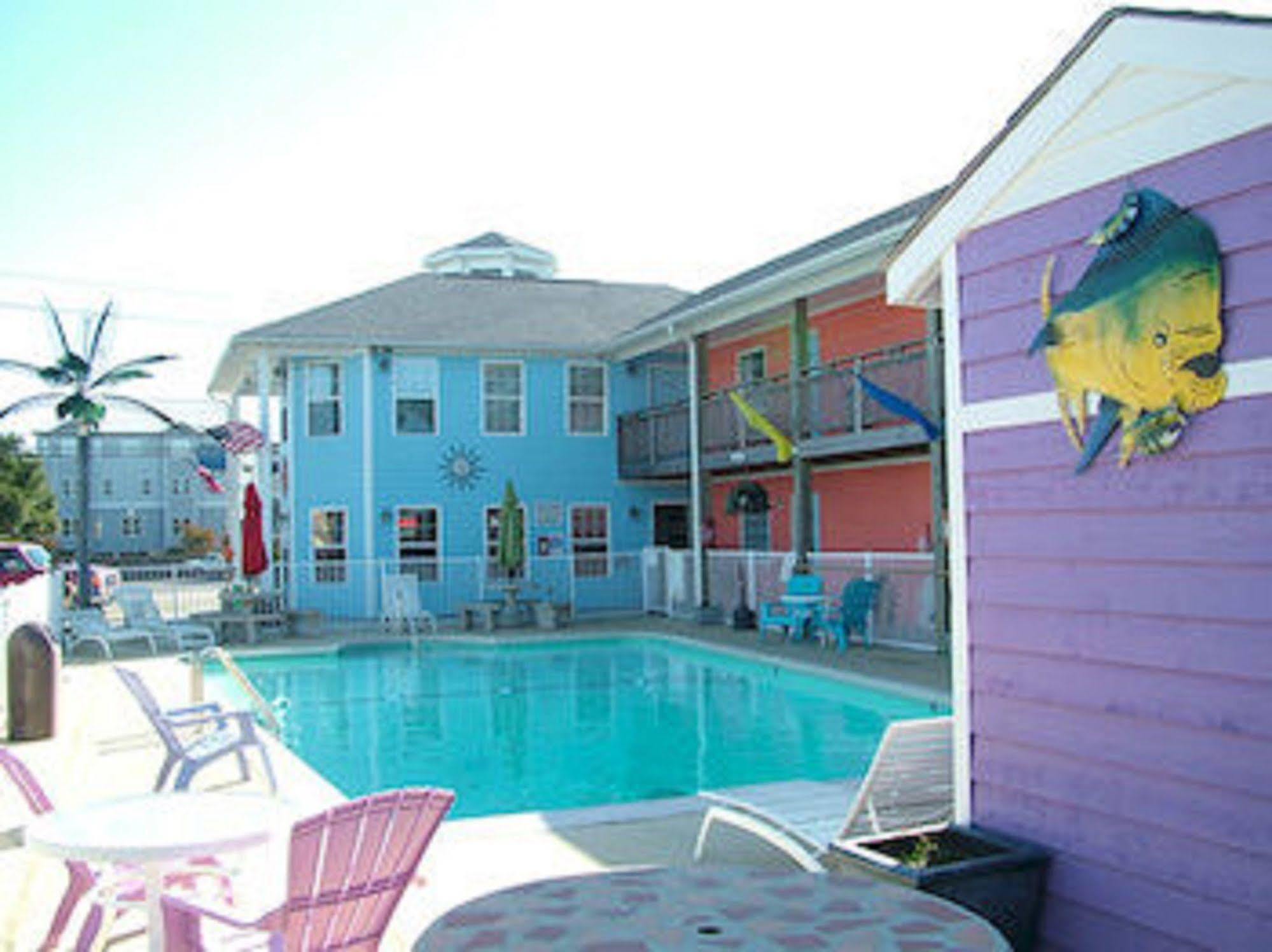 Pirates Cove Motel Carolina Beach Exterior photo