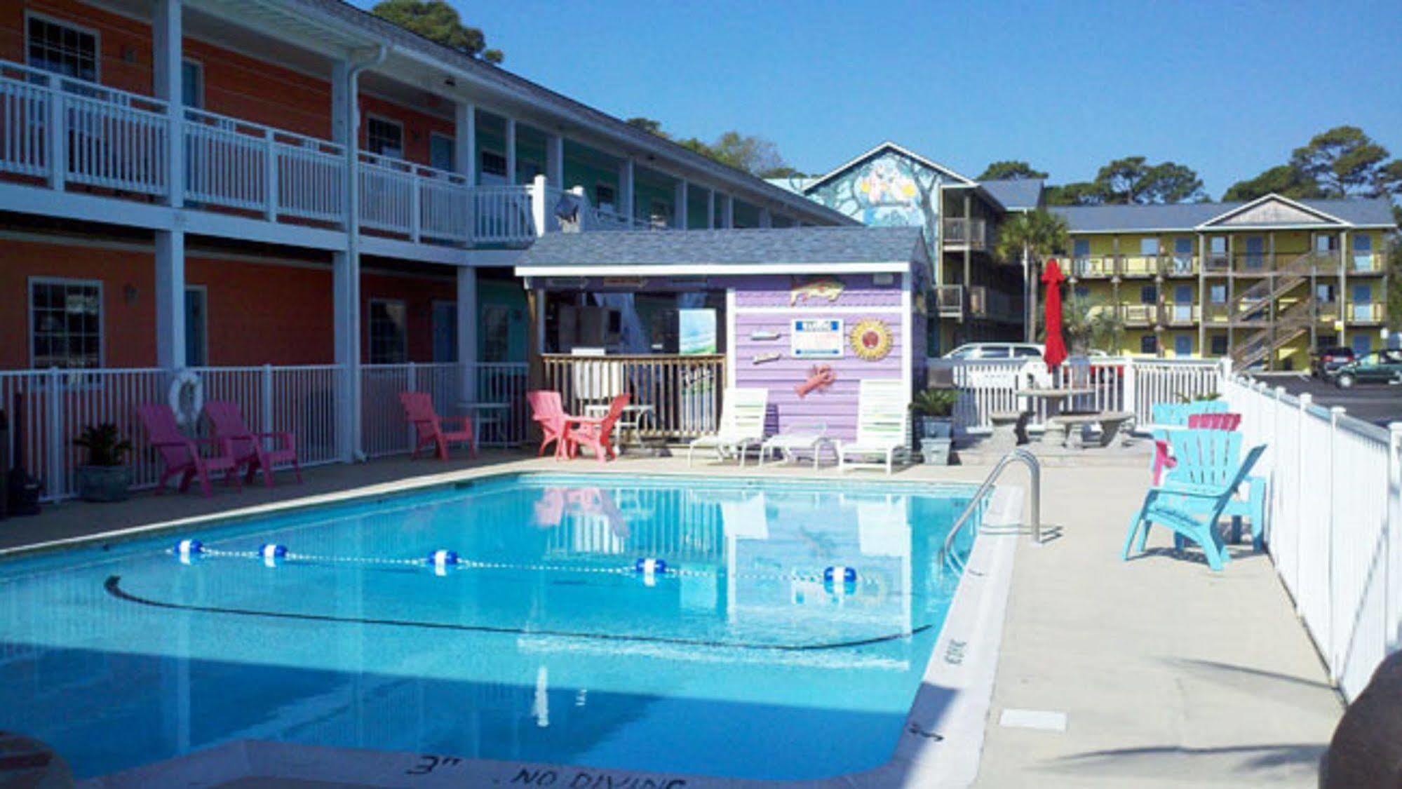 Pirates Cove Motel Carolina Beach Exterior photo